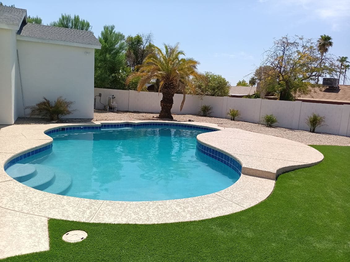 Weekly Pool Cleaning photo 2